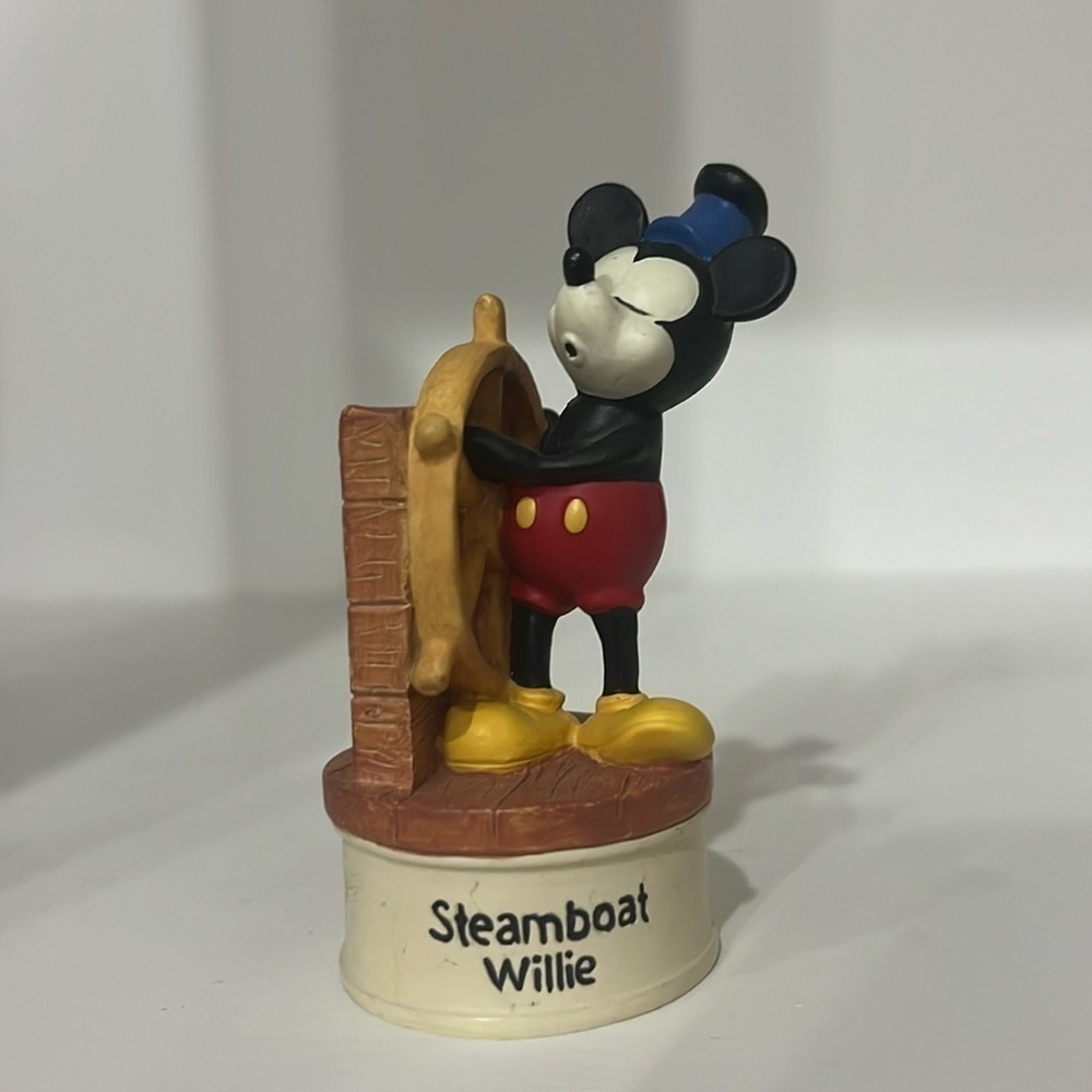 Disney Lenox Steamboat Willie Movie Star Mickey Mouse Thimble Figurine